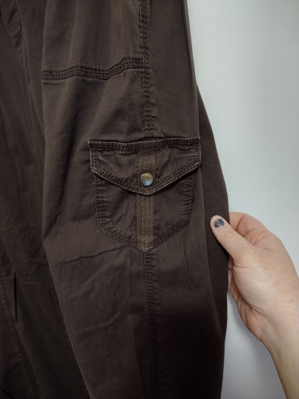 Brown Cargo Capri Pants with Drawstring Waist - Picture 3 of 6